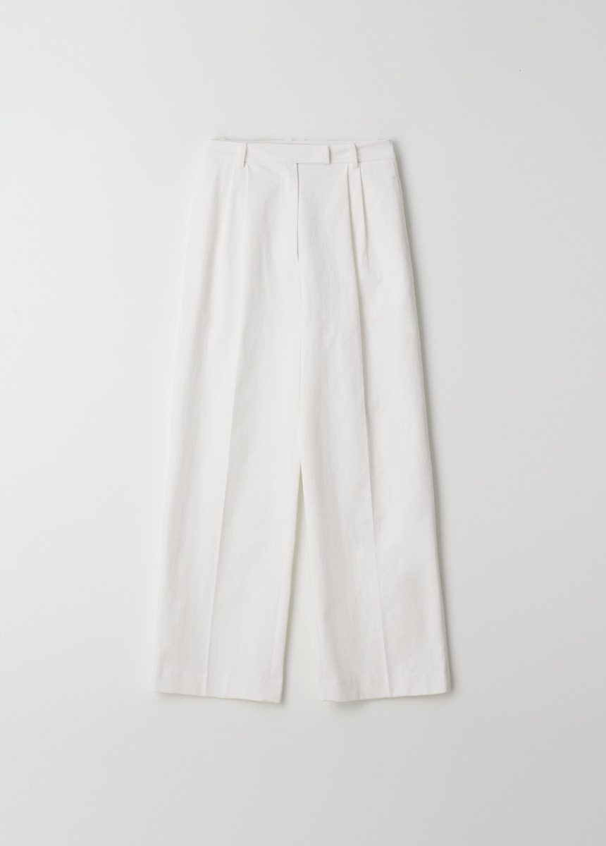 Edgy Tucked Trousers (White)